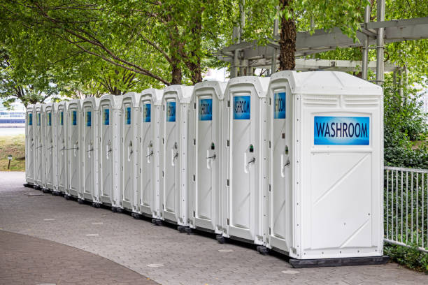 Best Portable toilet rental cost  in Grosse Pointe, MI